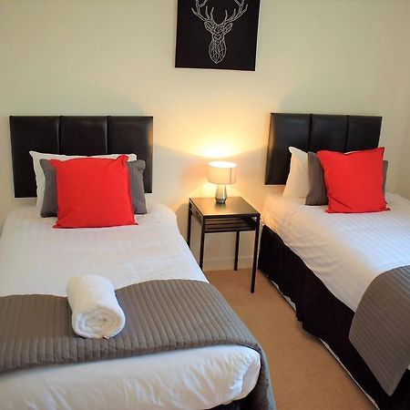 Kelpies Serviced Apartments Macgregor- 2 Bedrooms เกรนจ์เมาท์ ภายนอก รูปภาพ